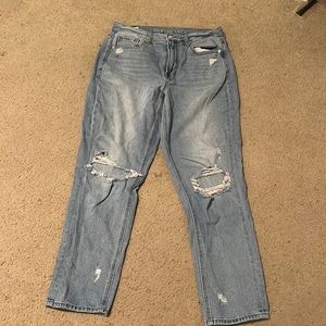 American Eagle Light Wash Mom Jeans